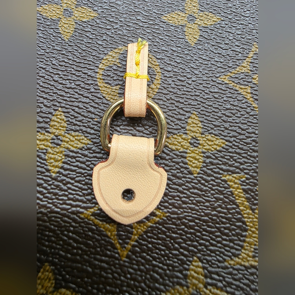 Louis Vuitton Beige Leather Strap Hardwear X1